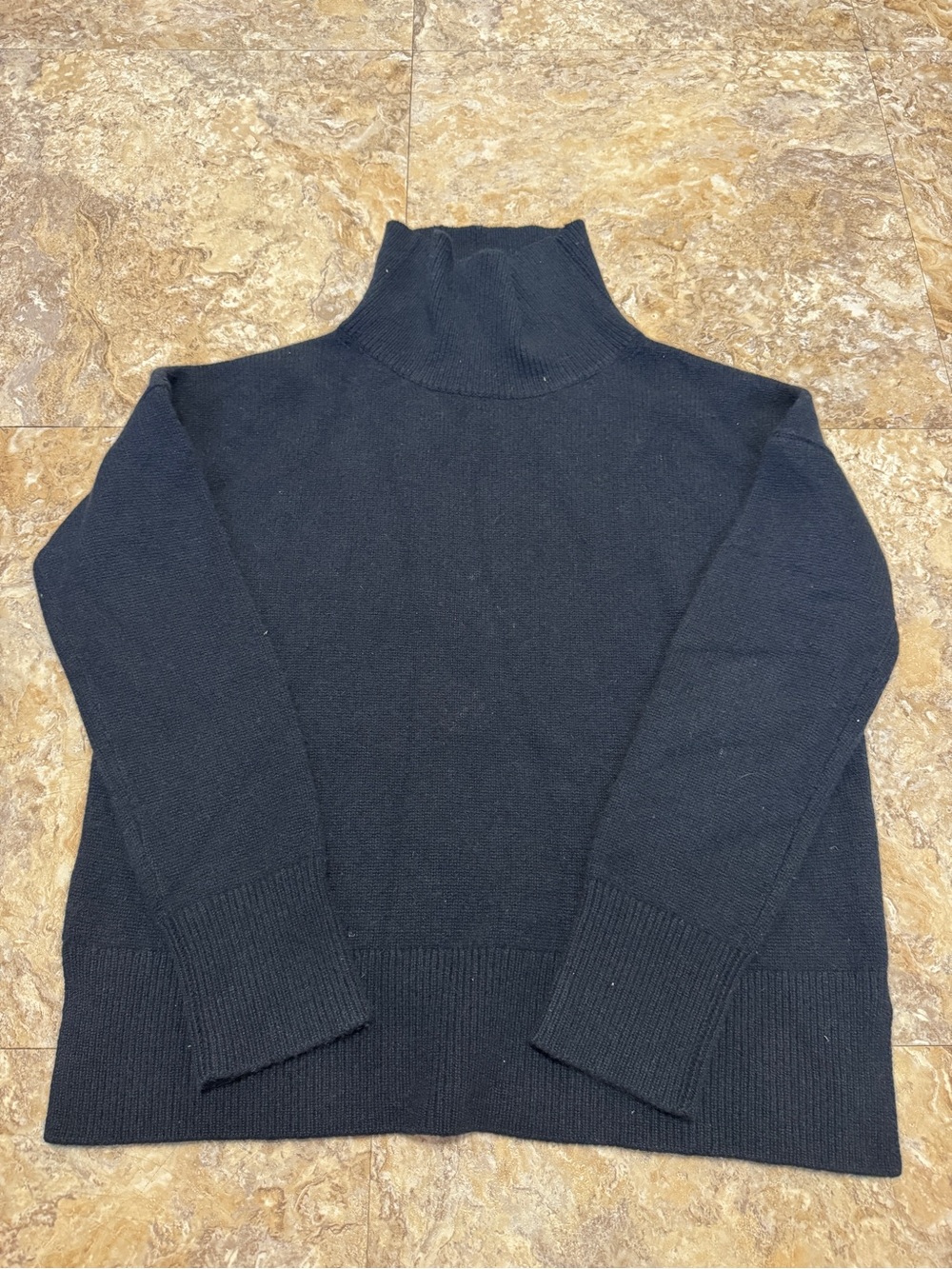 Nordstrom Sweater Women’s M Black 100% cashmere turtle neck